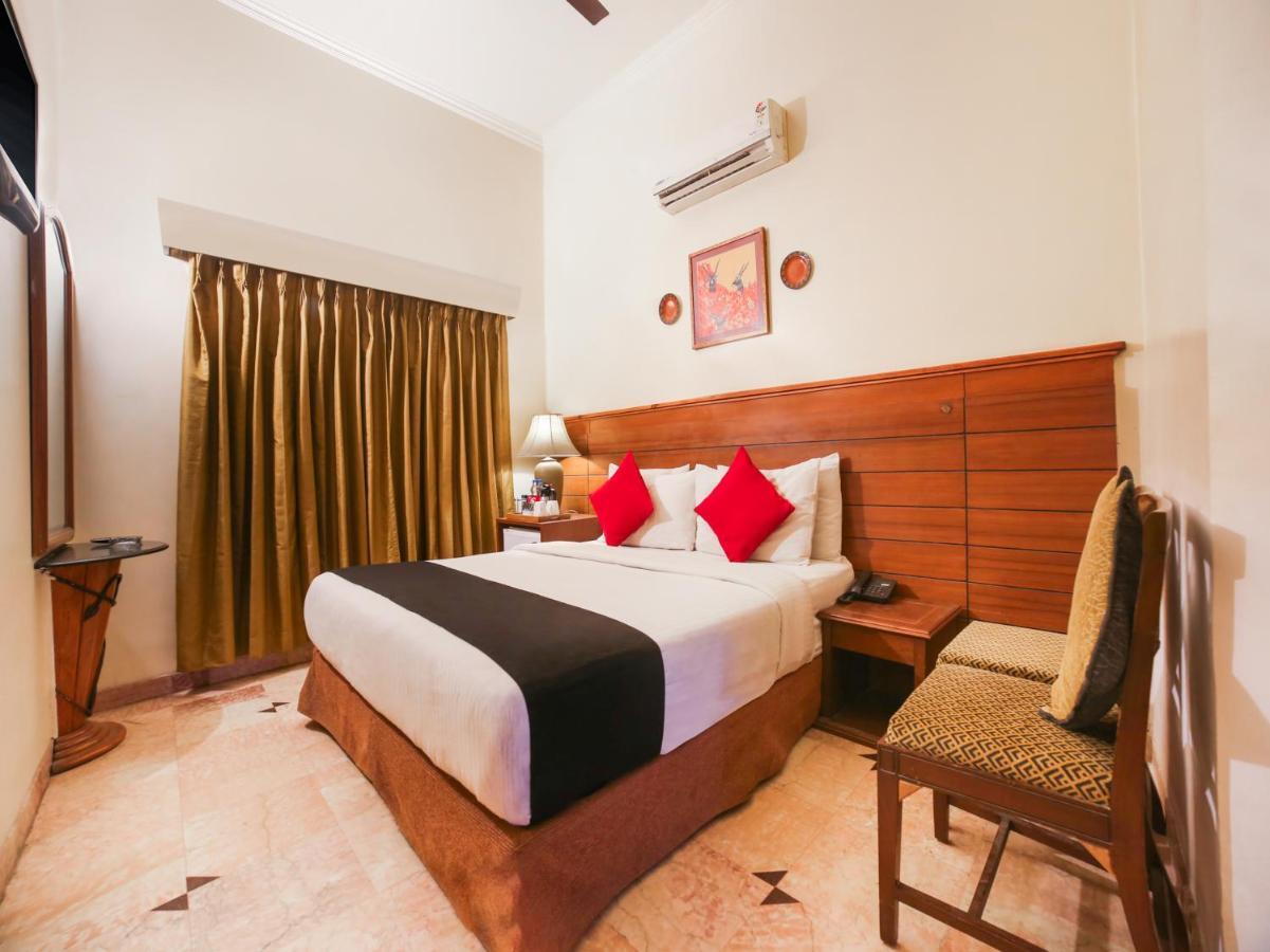 Capital O 10953 Dayal Lodge - A Boutique Hotel Агра Екстер'єр фото