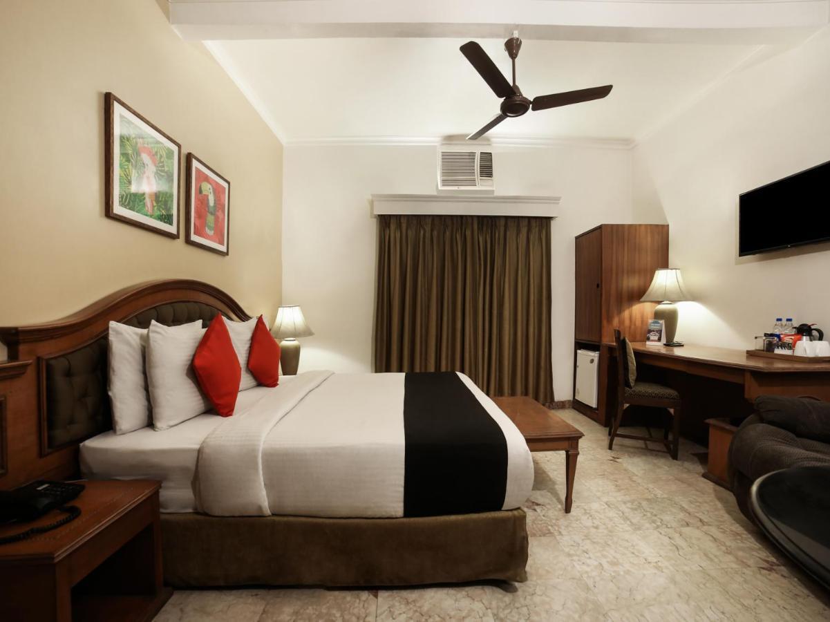 Capital O 10953 Dayal Lodge - A Boutique Hotel Агра Екстер'єр фото